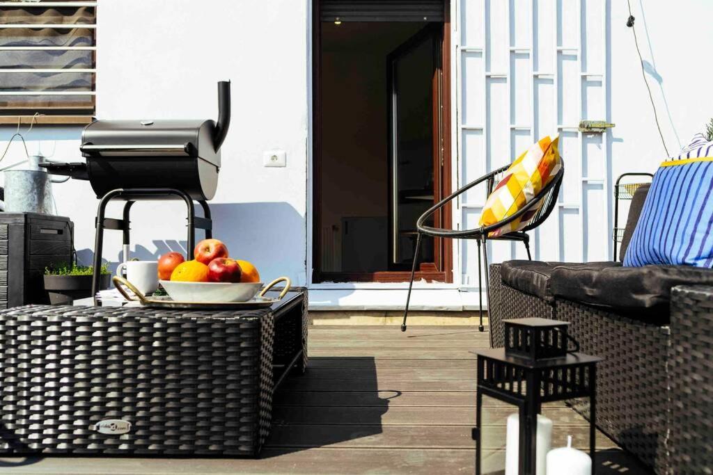 Amazing Views Rooftop Flat - Amzei Square Appartamento